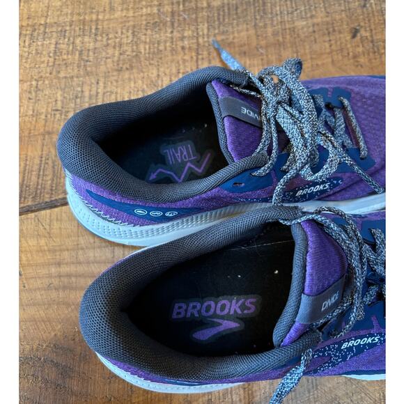 Brooks Divide 4 Purple Navy Womens Hiking Trail Running Shoes Size 6.5 EUC - Picture 9 of 11